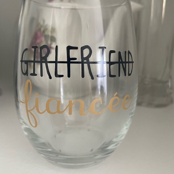 Fiancé wine glasses - Picture 3 of 3